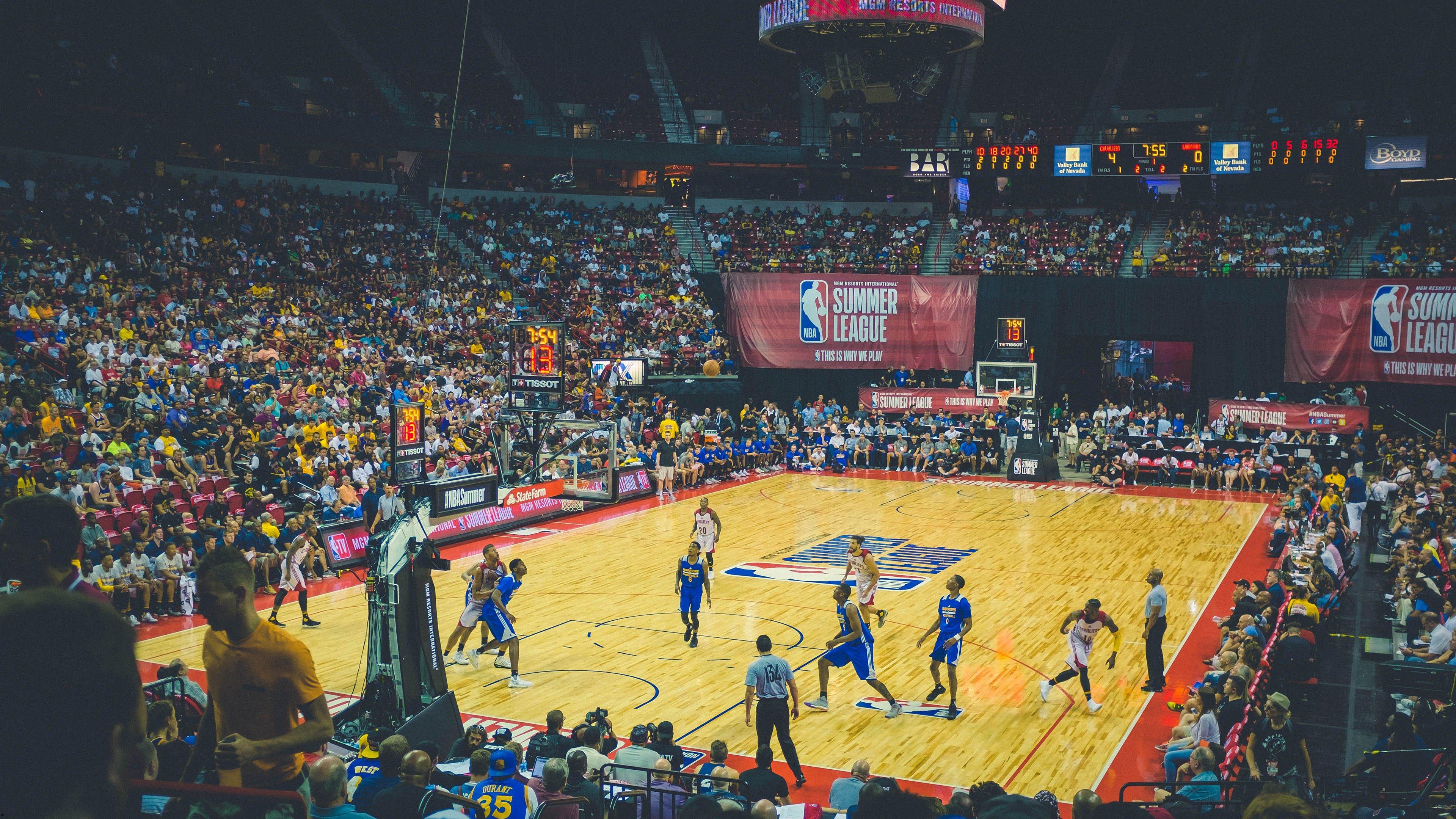 从低谷到巅峰，伤病康复背后的体育精神与科学突破